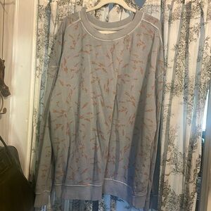 Crew neck light blue sweater